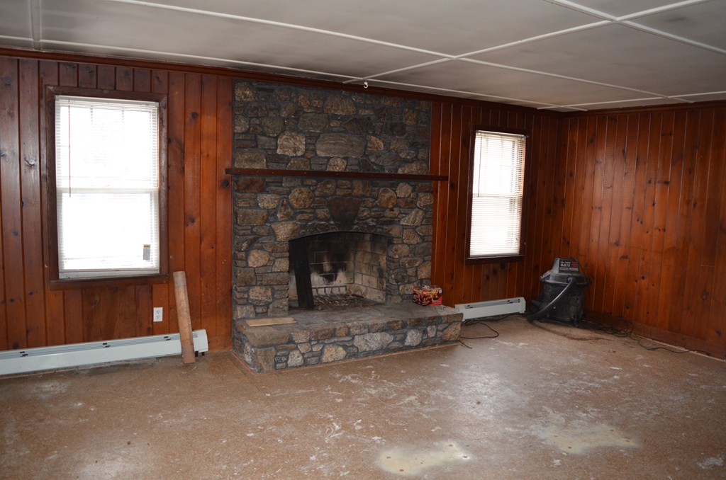 69 Maple Street Warren, MA 01083 - Photo 7 of 14 Gallery Image 7