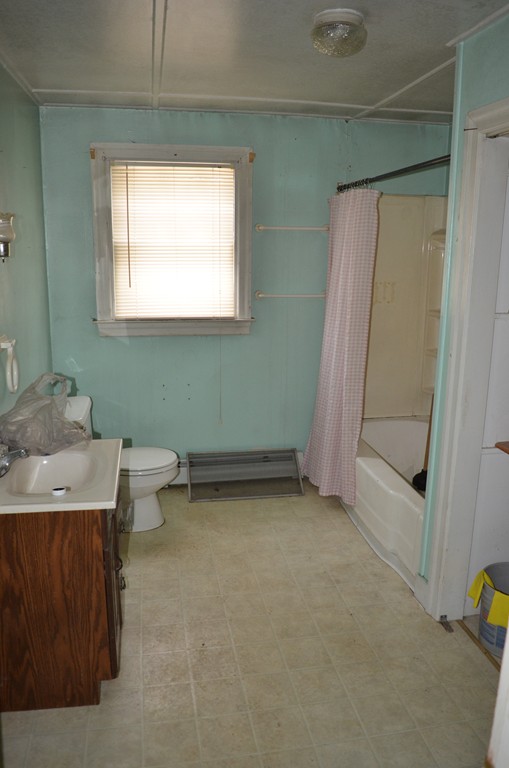 69 Maple Street Warren, MA 01083 - Photo 9 of 14 Gallery Image 9