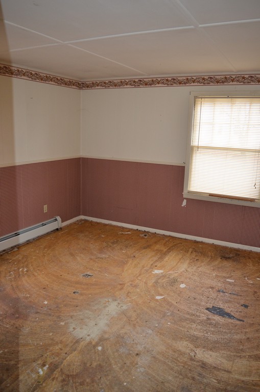 69 Maple Street Warren, MA 01083 - Photo 10 of 14 Gallery Image 10