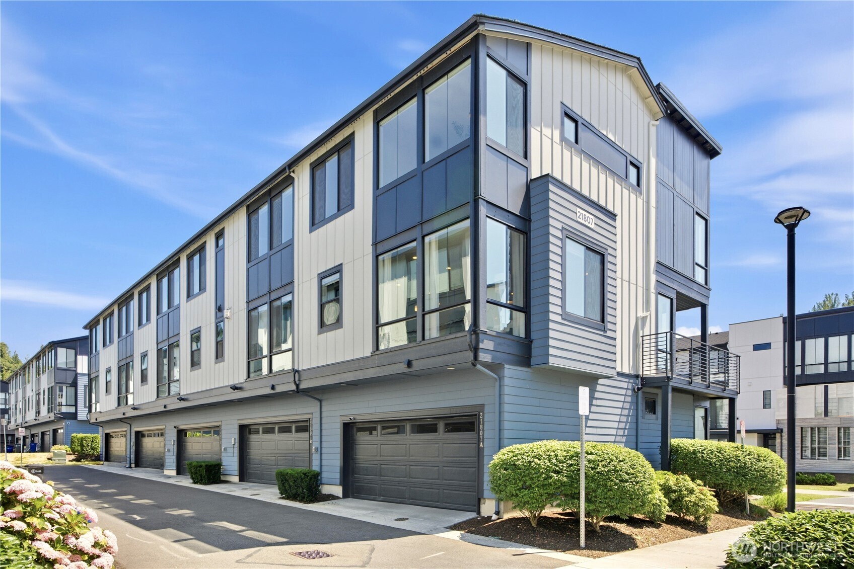 21807 24th Avenue Southeast, Unit A Bothell, WA 98021 - Photo 28 of 35