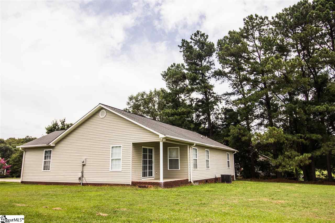 1380 Bishop Road Inman, SC 29349 - Photo 4 of 21