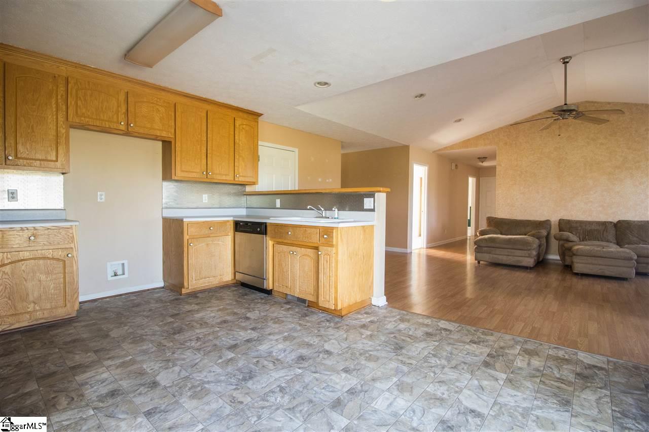 1380 Bishop Road Inman, SC 29349 - Photo 10 of 21