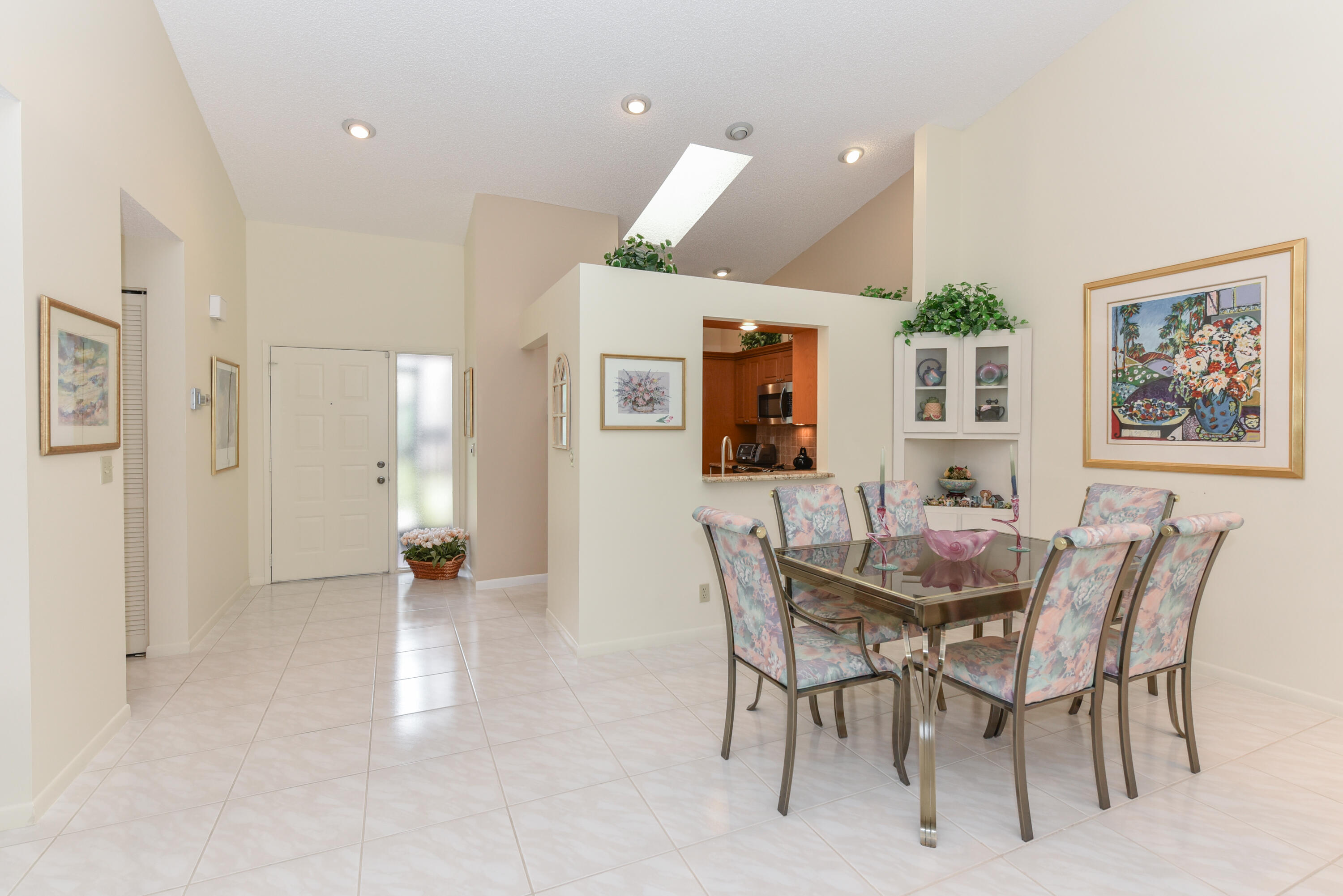 8235 Springlake Drive, Unit B Boca Raton, FL 33496 - Photo 14 of 49 Dining Room