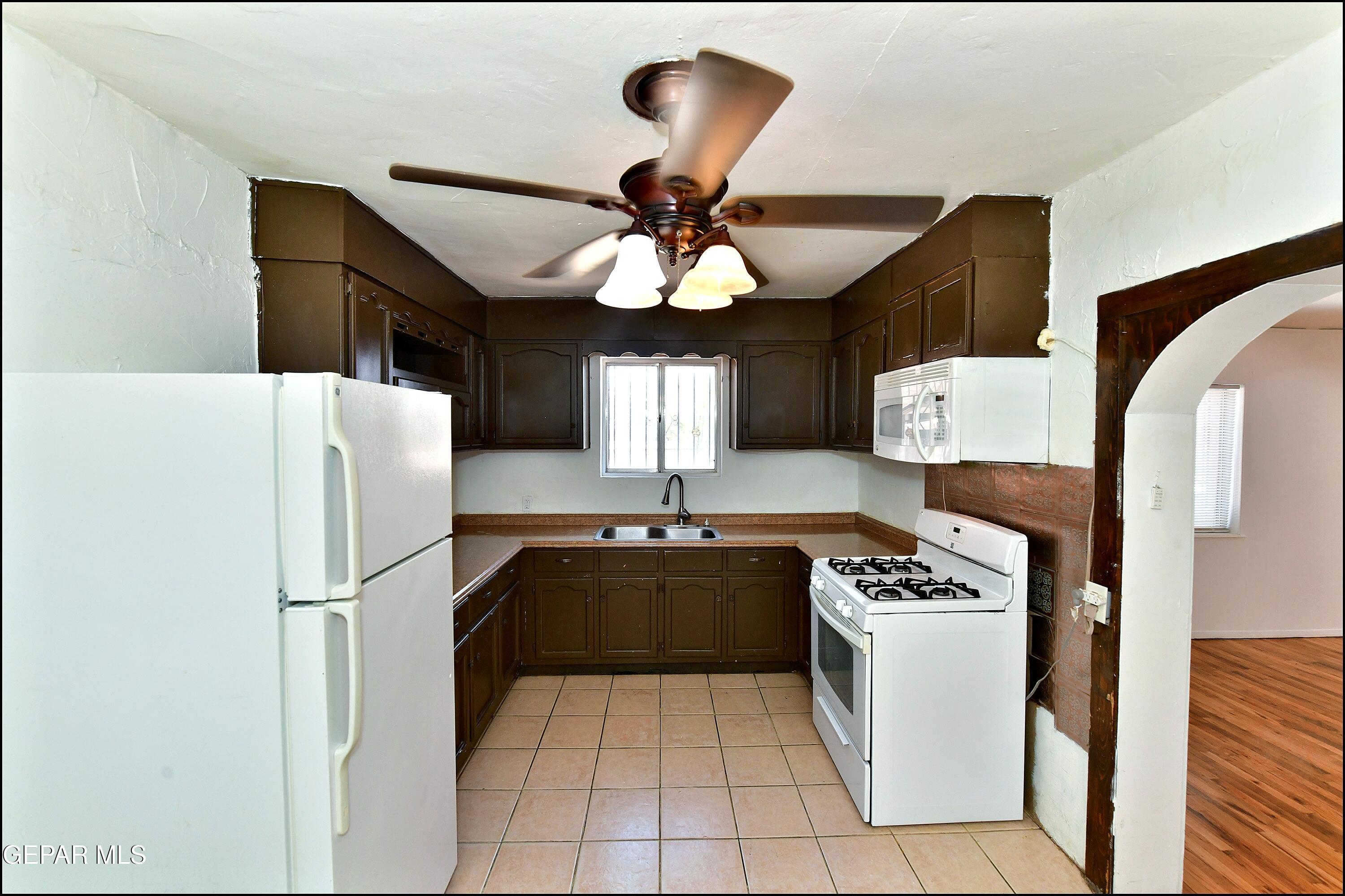 121 George Orr Road El Paso, TX 79915 - Photo 16 of 29 5_Star_Property_Management_16