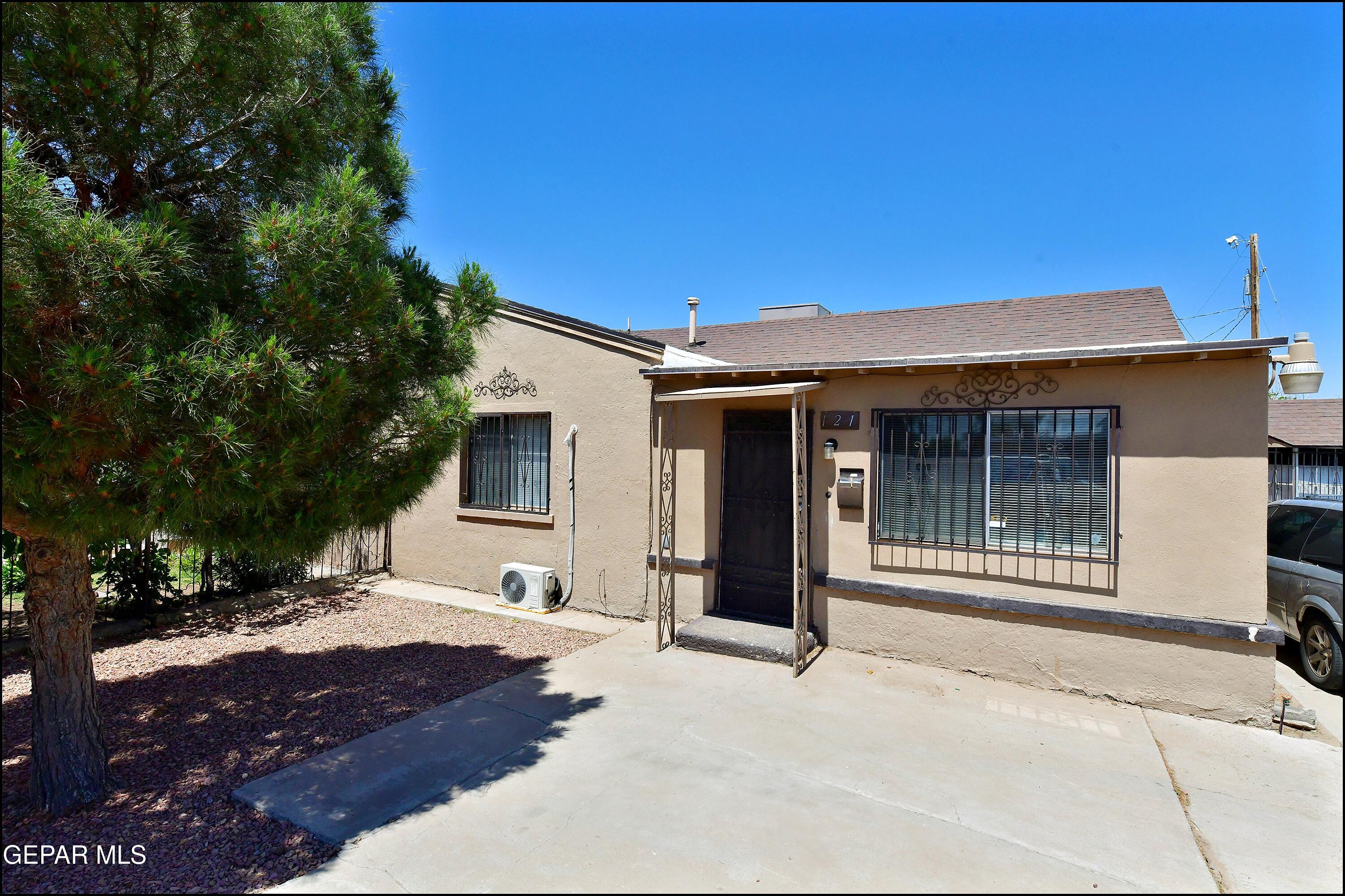 121 George Orr Road El Paso, TX 79915 - Photo 3 of 29 5_Star_Property_Management_2