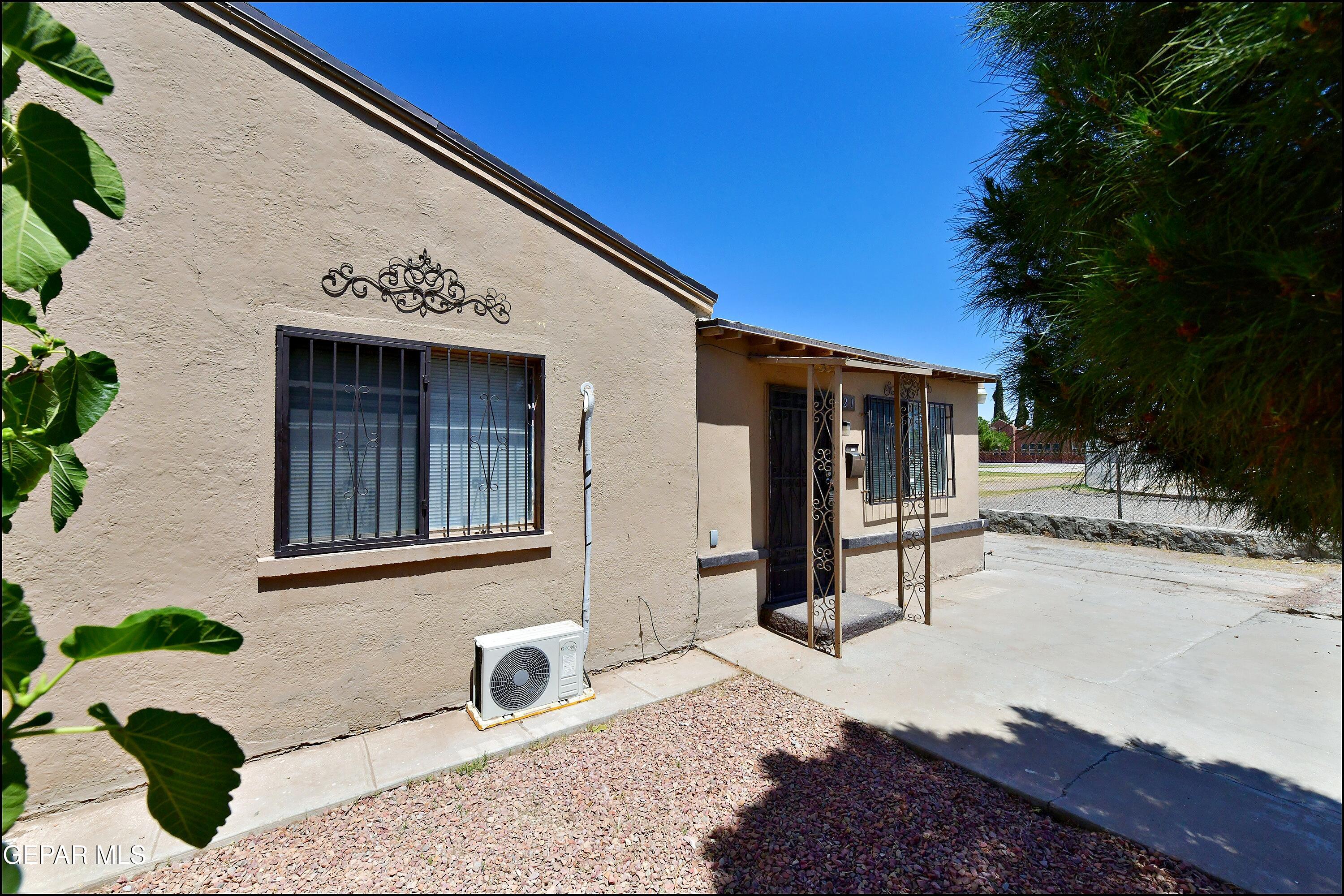 121 George Orr Road El Paso, TX 79915 - Photo 4 of 29 5_Star_Property_Management_4