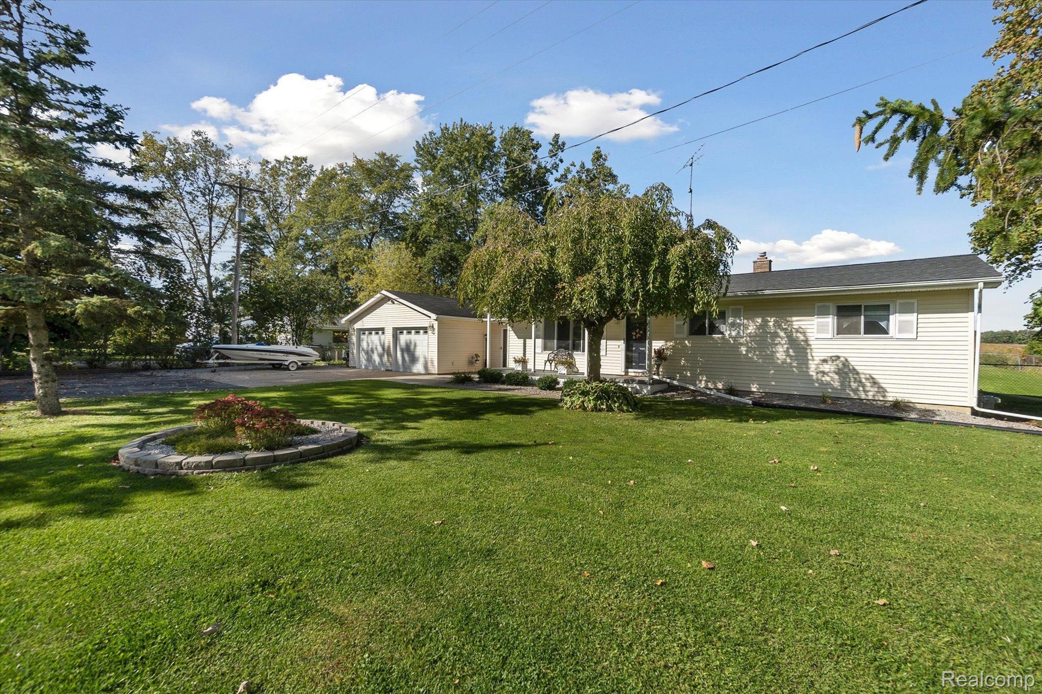 10364 Gd Blanc Road Gaines, MI 48436 - Photo 4 of 40 Gallery Image 4