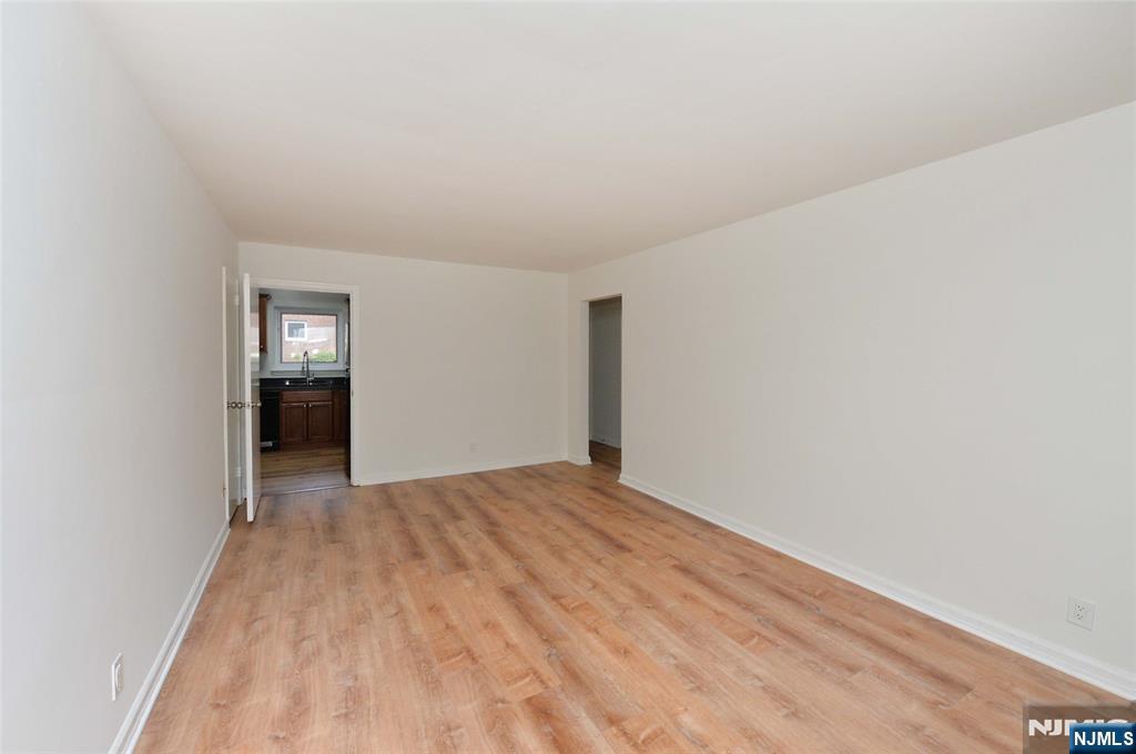 250 Oak Street, Unit H4 Ridgewood, NJ 07450 - Photo 6 of 13