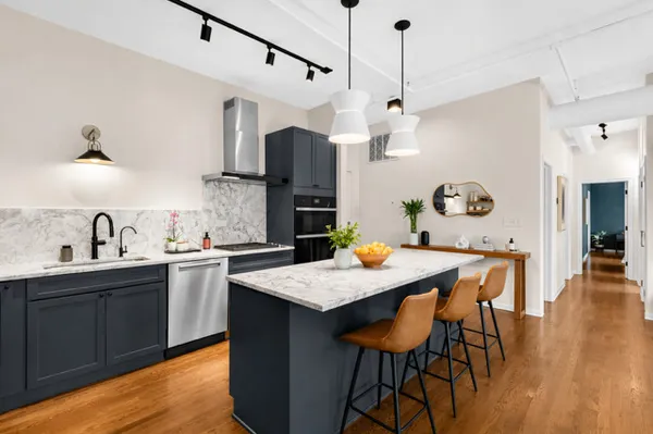$799,000 | 520 West Huron Street, Unit 705, Chicago, IL 60654