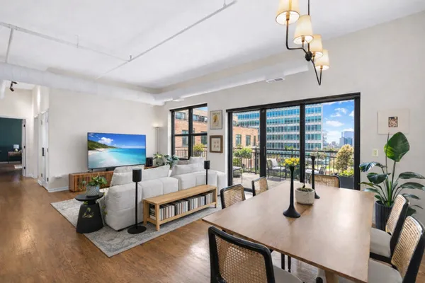 $799,000 | 520 West Huron Street, Unit 705, Chicago, IL 60654