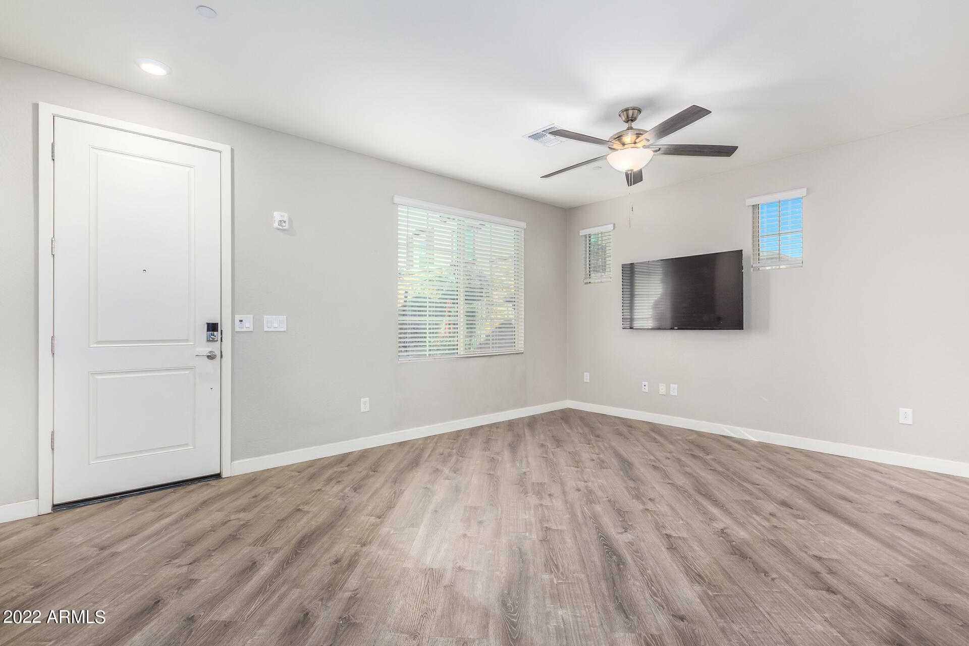 2747 South Decatur Drive, Unit 103 Gilbert, AZ 85295 - Photo 5 of 40 Great Roojm