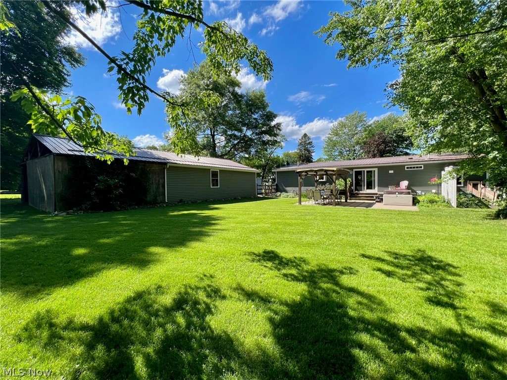 14185 Nash Road Burton, OH 44021 - Photo 4 of 35
