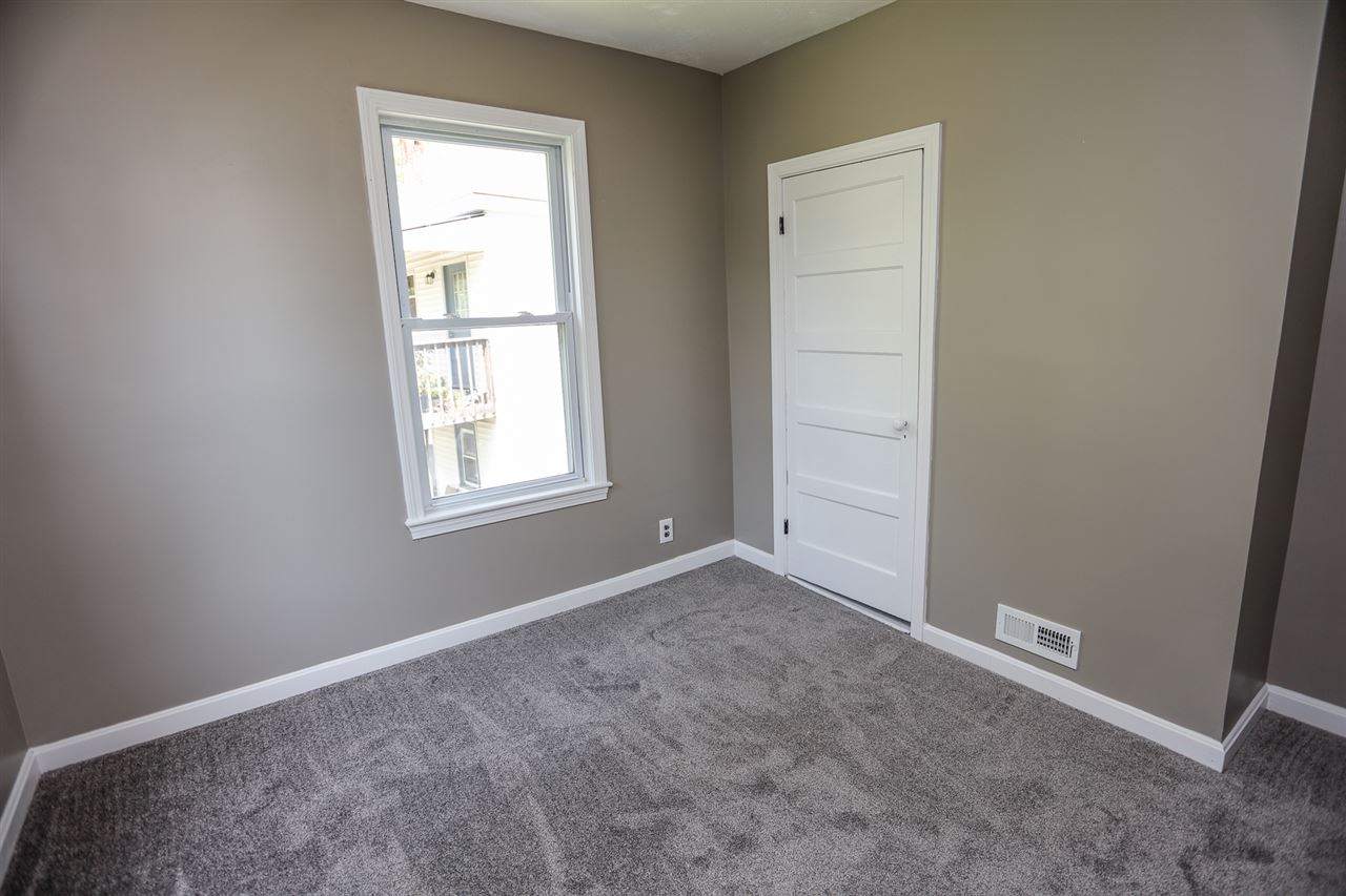 12 R Boyd Road Derry, NH 03038 - Photo 14 of 25