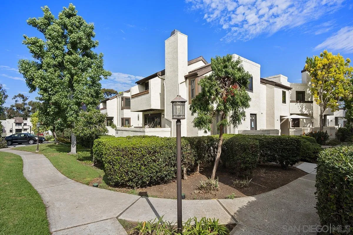 2296 Caminito Pajarito, Unit 85 San Diego, CA 92107 - Photo 3 of 45