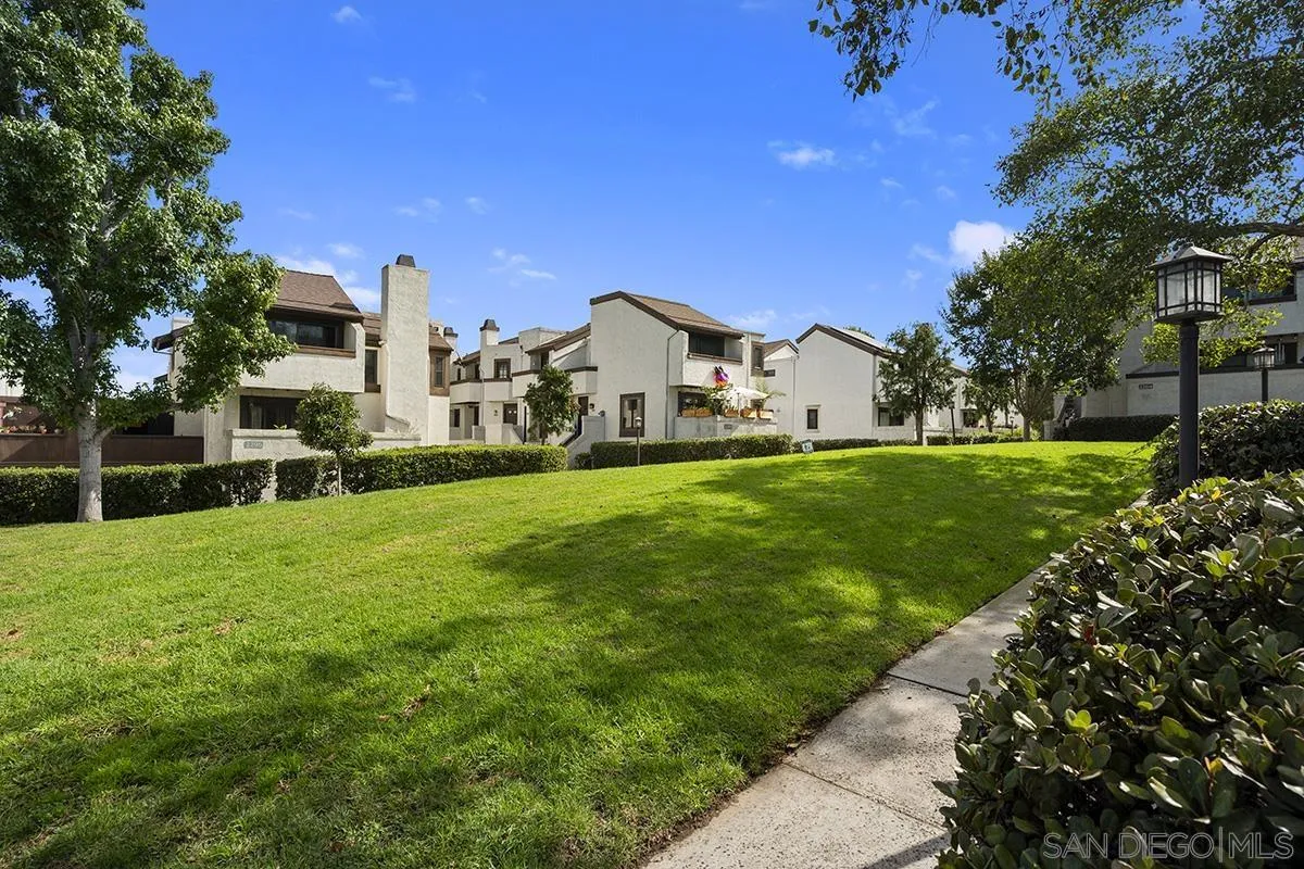 2296 Caminito Pajarito, Unit 85 San Diego, CA 92107 - Photo 37 of 45