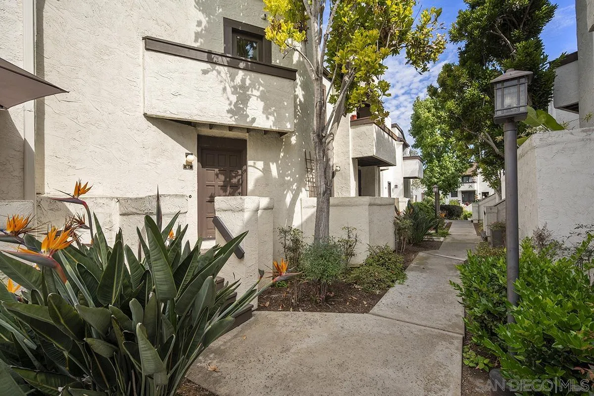 2296 Caminito Pajarito, Unit 85 San Diego, CA 92107 - Photo 5 of 45