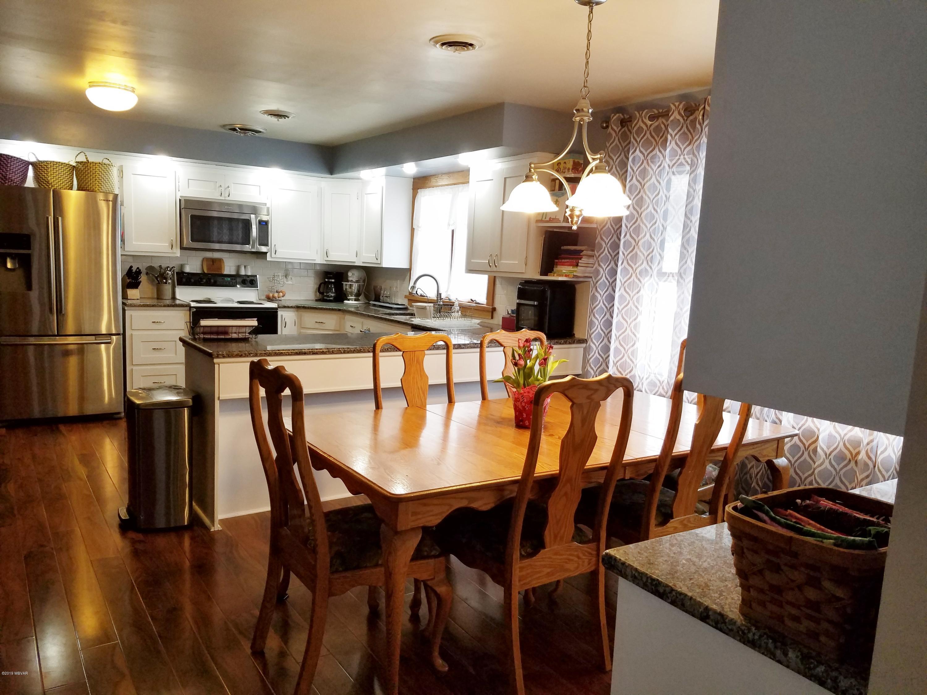 Kitchen/Dining