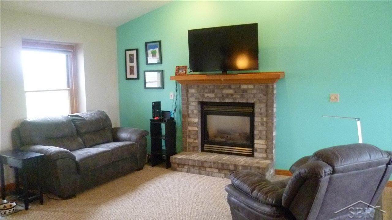 8665 Webster Road Freeland, MI 48623 - Photo 6 of 21 31346431-5.JPG