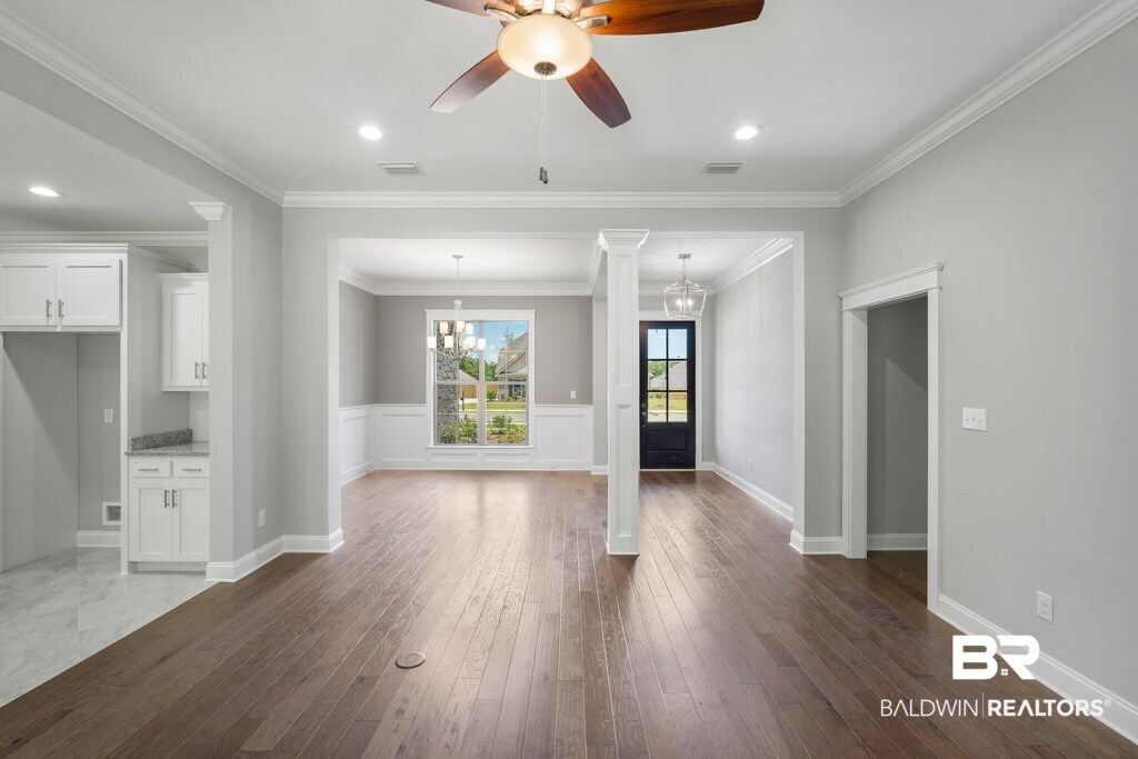 27729 Rhone Drive Daphne, AL 36526 - Photo 4 of 19 Entrance/Foyer/Dining