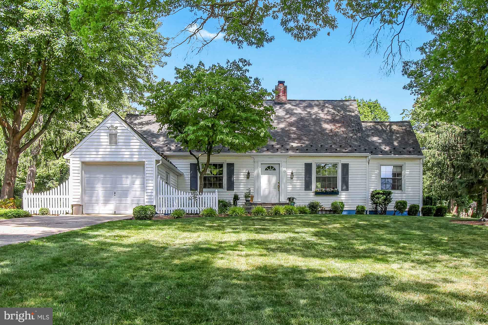 13 Stanyon Road York, PA 17403 - Photo 1 of 27 Gallery Image 1