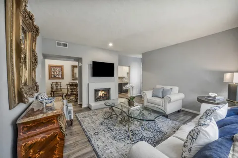 $120,000 | 2100 Tanglewilde Street, Unit 591, Houston, TX 77063