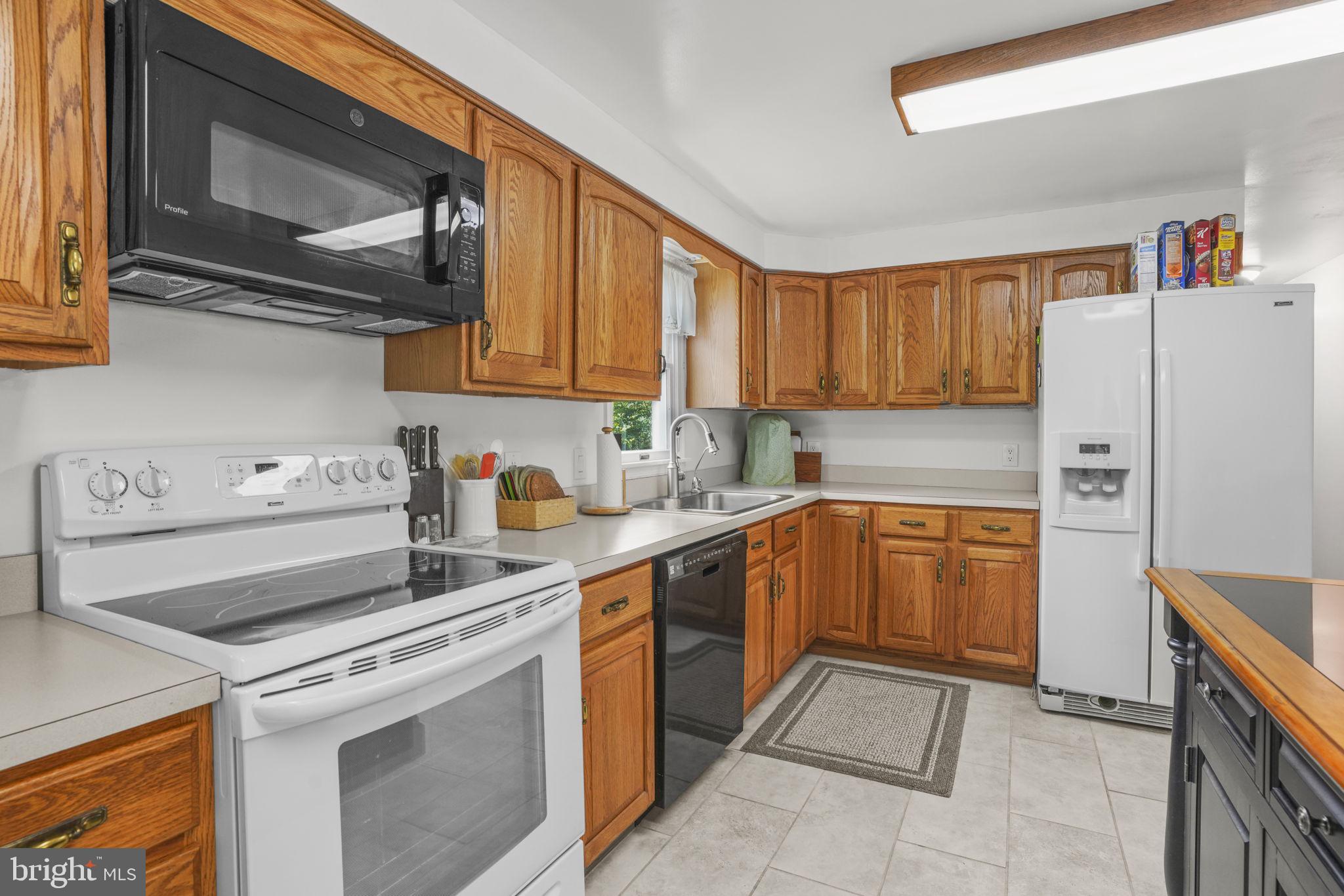 718 Mimosa Cove Road Deale, MD 20751 - Photo 6 of 47 Kitchen