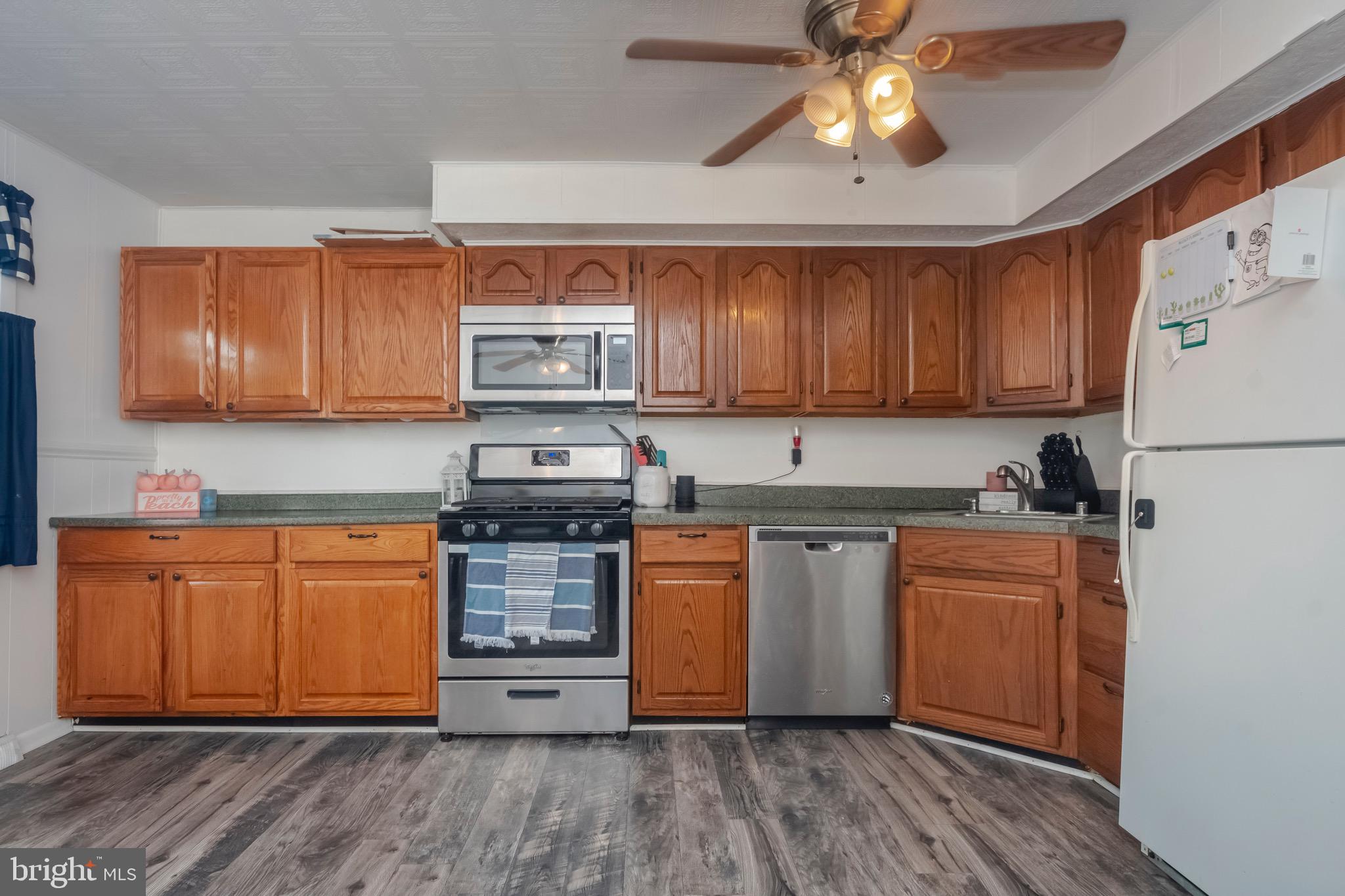 7917 Lynch Road Baltimore, MD 21222 - Photo 7 of 33