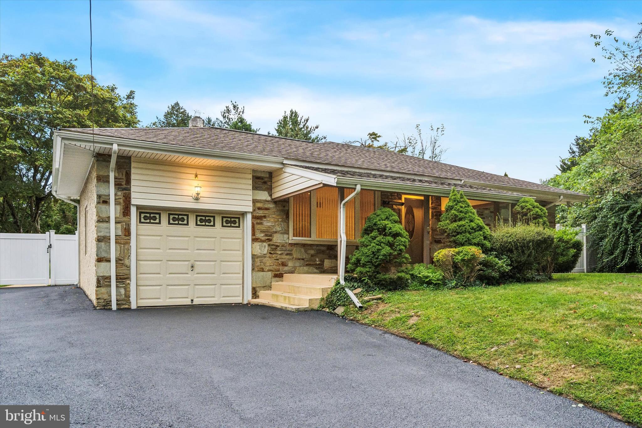 13441 Trevose Road Philadelphia, PA 19116 - Photo 1 of 35