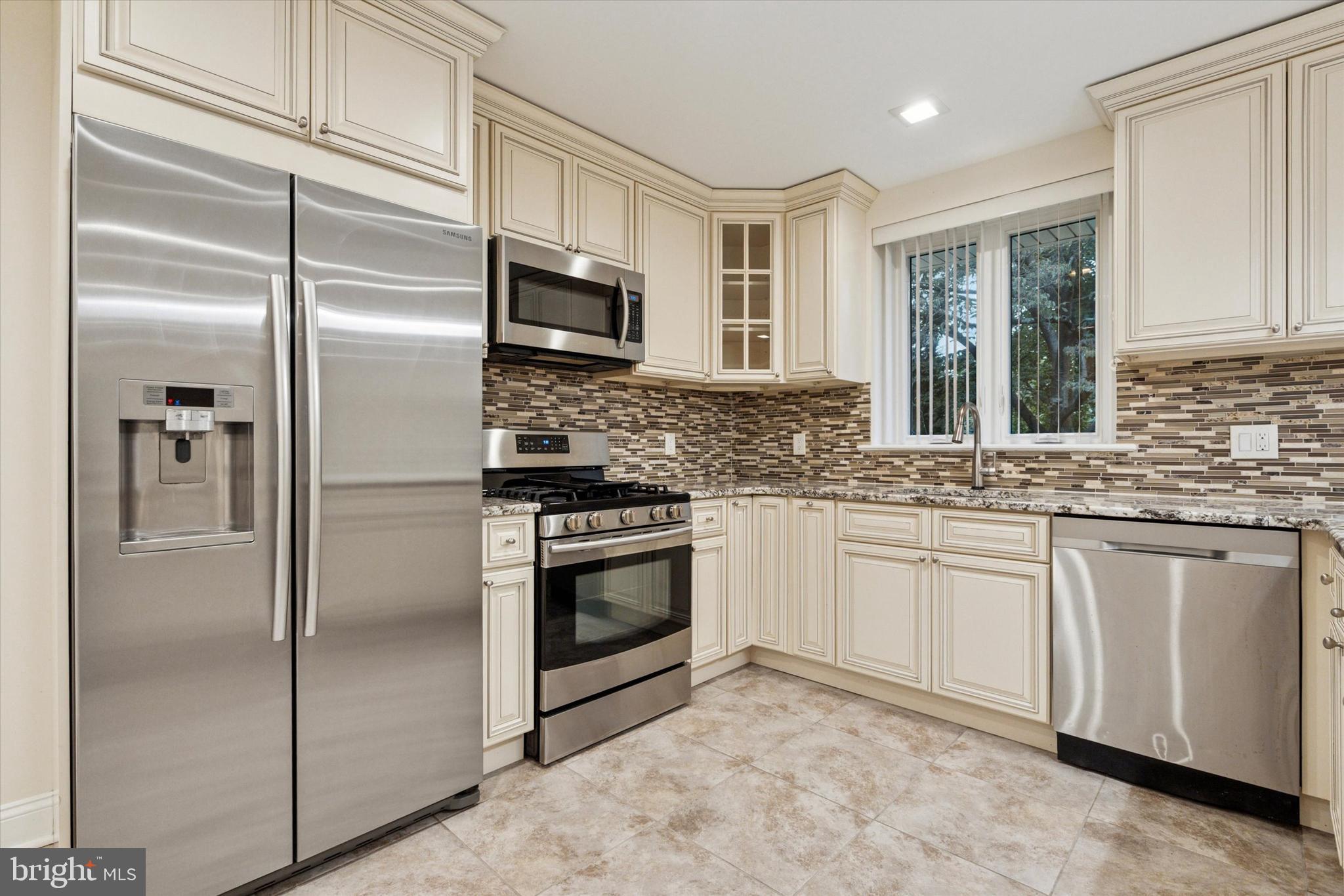 13441 Trevose Road Philadelphia, PA 19116 - Photo 5 of 35