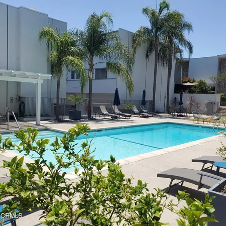 $887,500 | 4231 West Sarah Street, Burbank, CA 91505