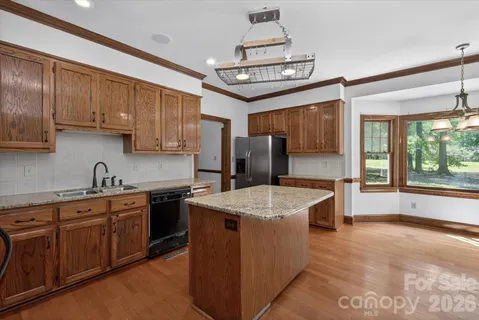 $650,000 | 8149 Shannon Woods Lane, Matthews, NC 28104