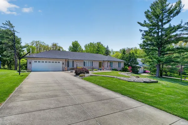 $479,900 | 17202 Pencross Drive, Granger, IN 46530