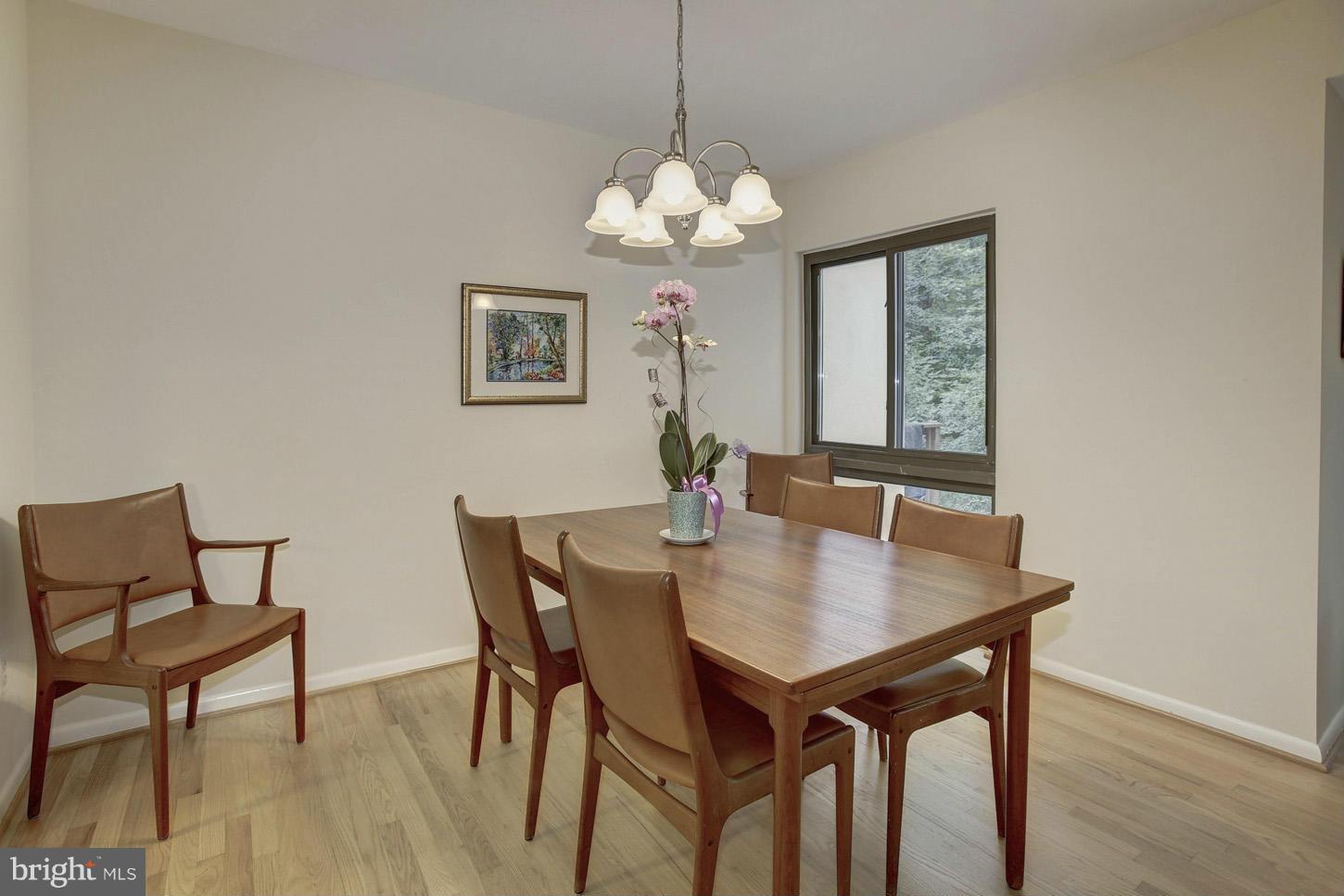 2354 Generation Drive Reston, VA 20191 - Photo 11 of 25 Dining Room