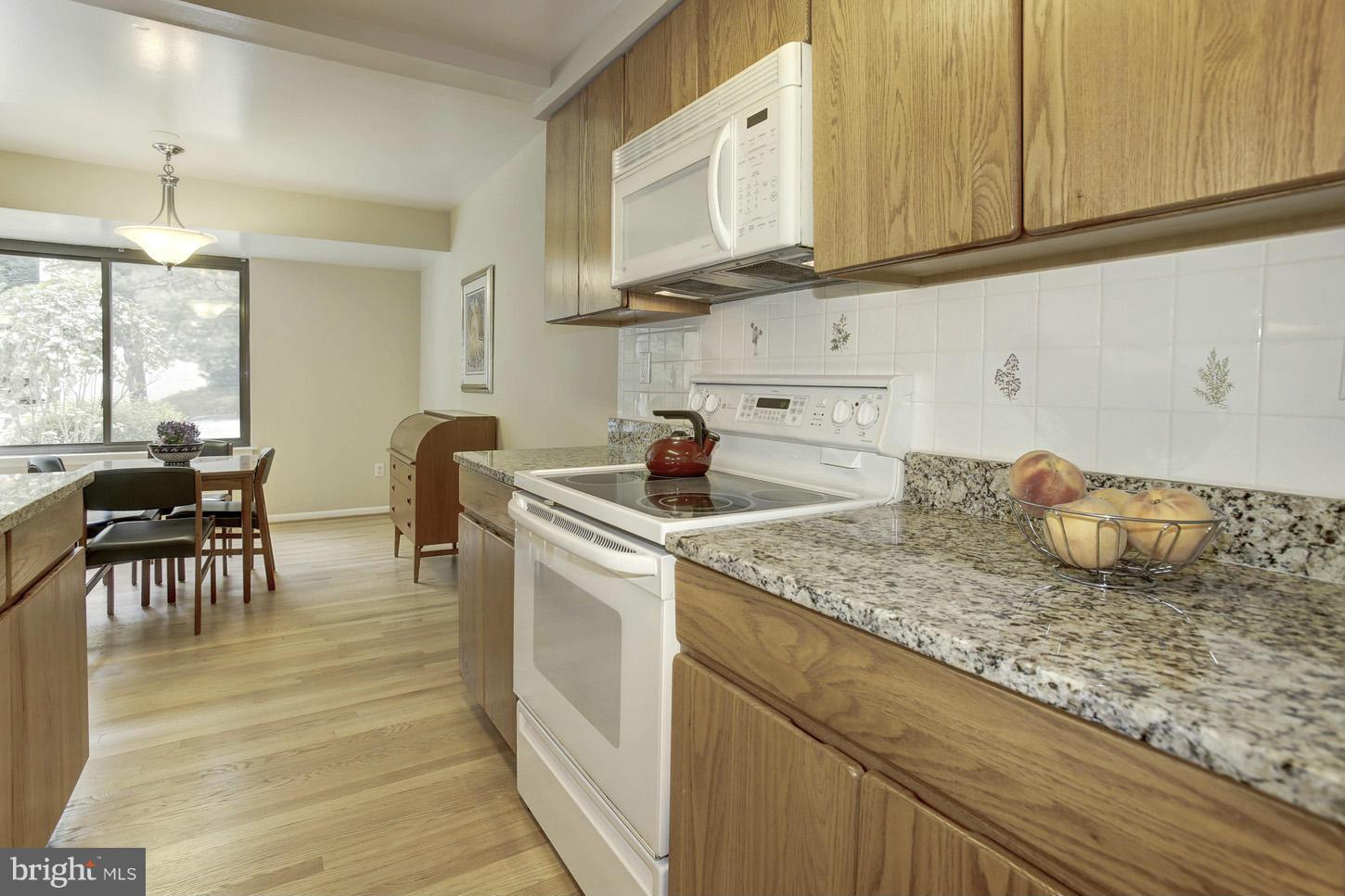 2354 Generation Drive Reston, VA 20191 - Photo 7 of 25 Kitchen