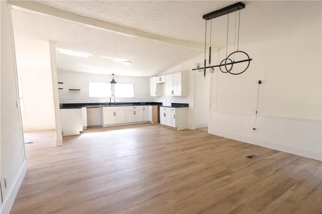 $193,000 | 201 Grey Rock Estate, Abbeville, SC 29620