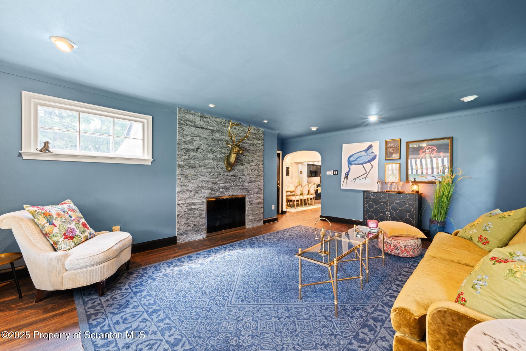 805 East Mountain Road Scranton, PA 18505 - Photo 7 of 53 DSC_2443