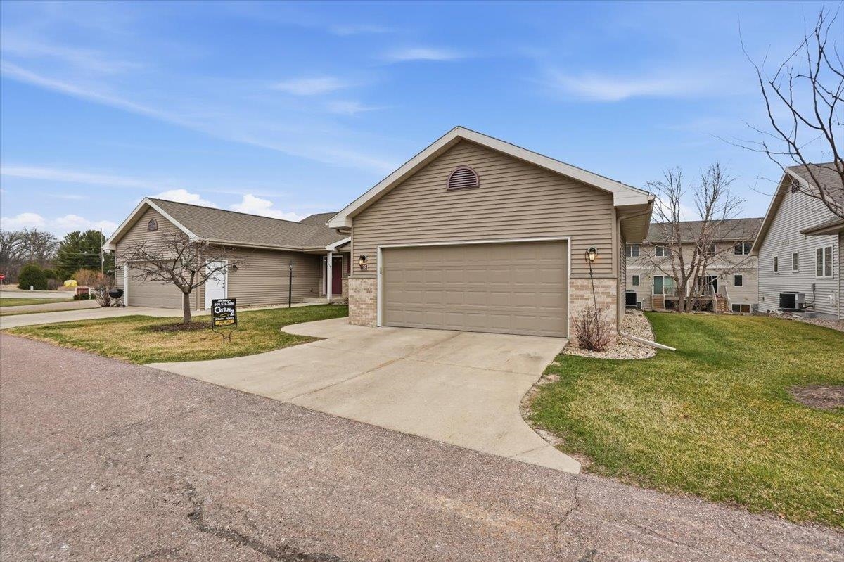178 Elliott Lane Oregon, WI 53575 - Photo 36 of 44