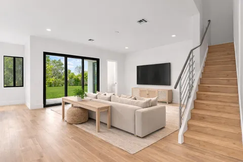 $1,280,000 | 1437 Southwest 23rd Court, Fort Lauderdale, FL 33315