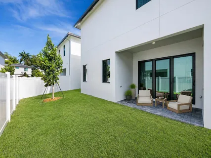 $1,280,000 | 1437 Southwest 23rd Court, Fort Lauderdale, FL 33315