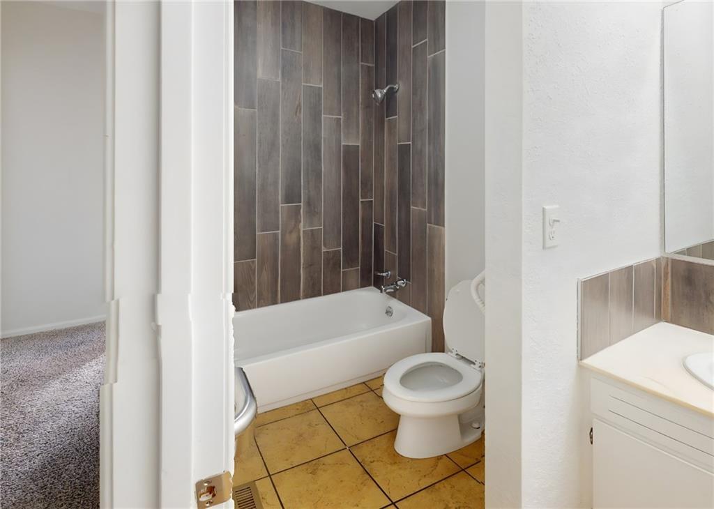 918 South Main Street Nevada, MO 64772 - Photo 13 of 21