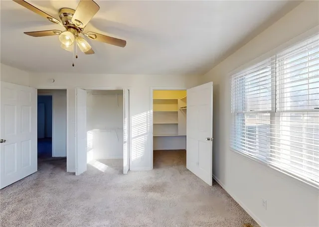 $1,295 | 918 South Main Street, Nevada, MO 64772