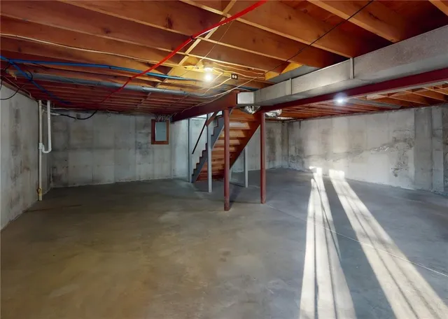 $1,295 | 918 South Main Street, Nevada, MO 64772