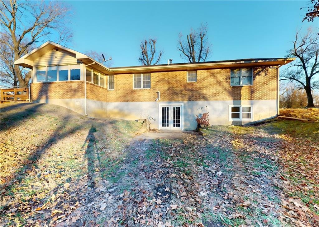 918 South Main Street Nevada, MO 64772 - Photo 2 of 21