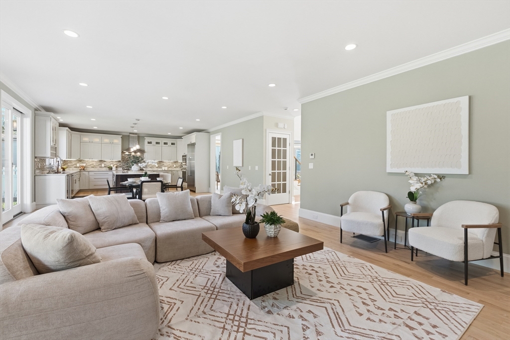 115 Meadowbrook Road Newton, MA 02459 - Photo 4 of 42 Gallery Image 4