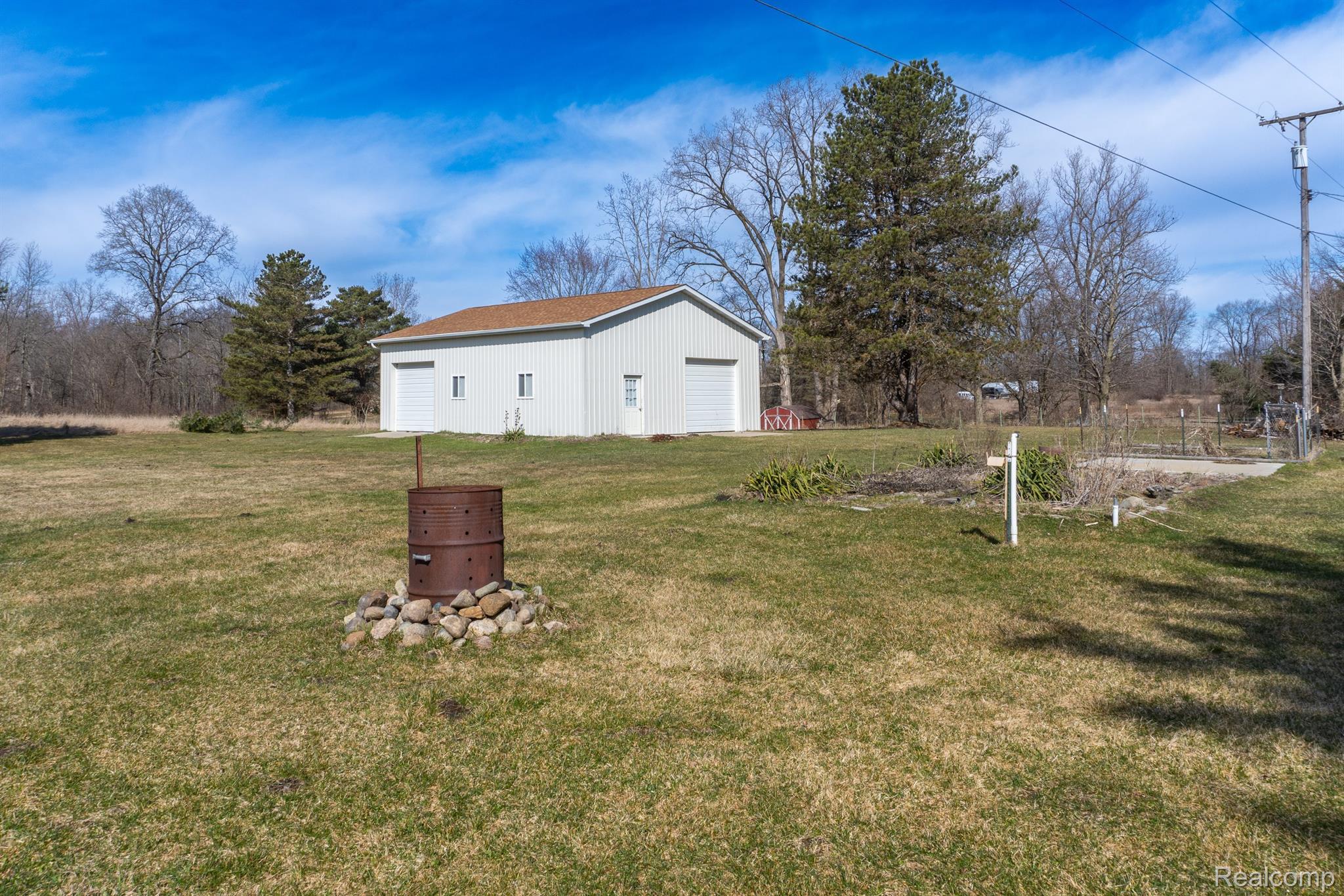 5781 Byron Road Howell, MI 48855 - Photo 35 of 39 Gallery Image 35