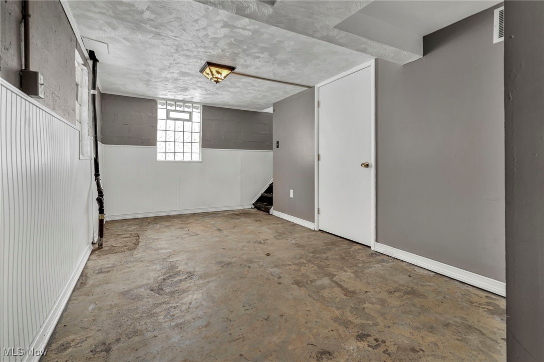 4445 Max Road North Canton, OH 44720 - Photo 19 of 28 Gallery Image 19