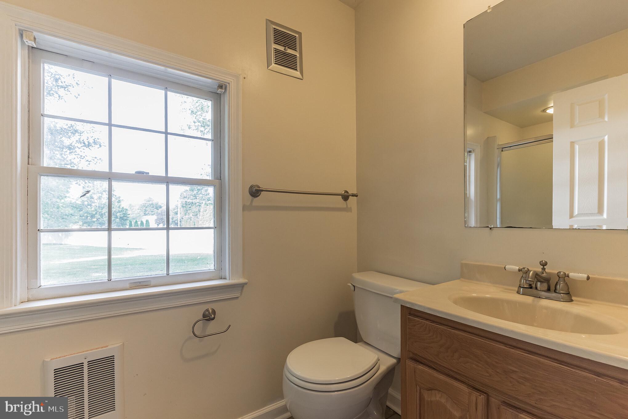 685 West Hoffecker Road Pottstown, PA 19465 - Photo 17 of 31
