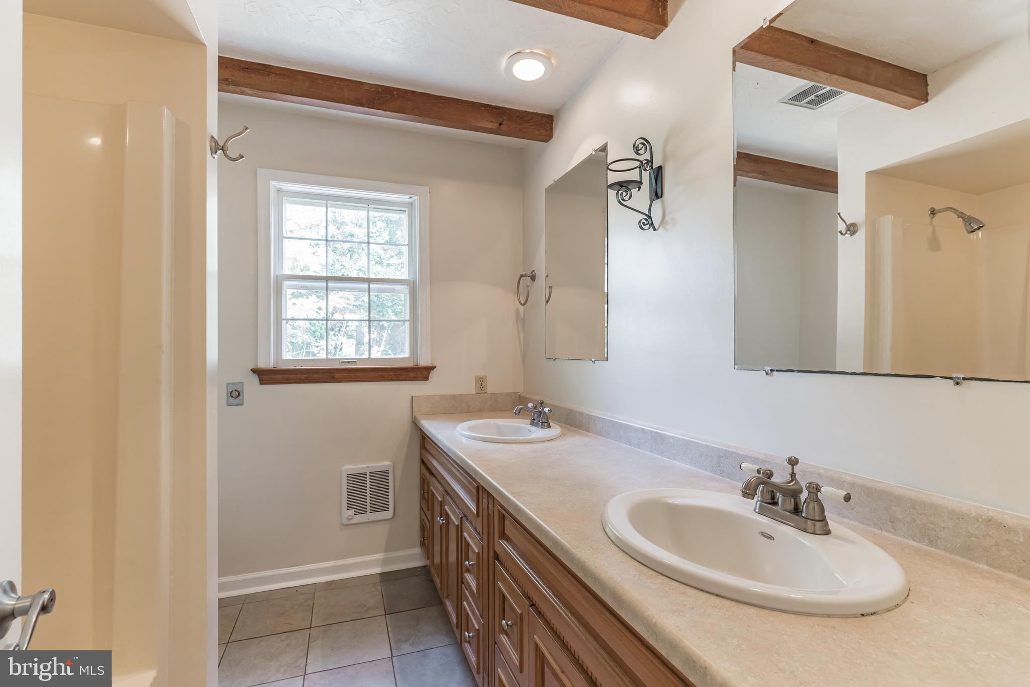 685 West Hoffecker Road Pottstown, PA 19465 - Photo 18 of 31