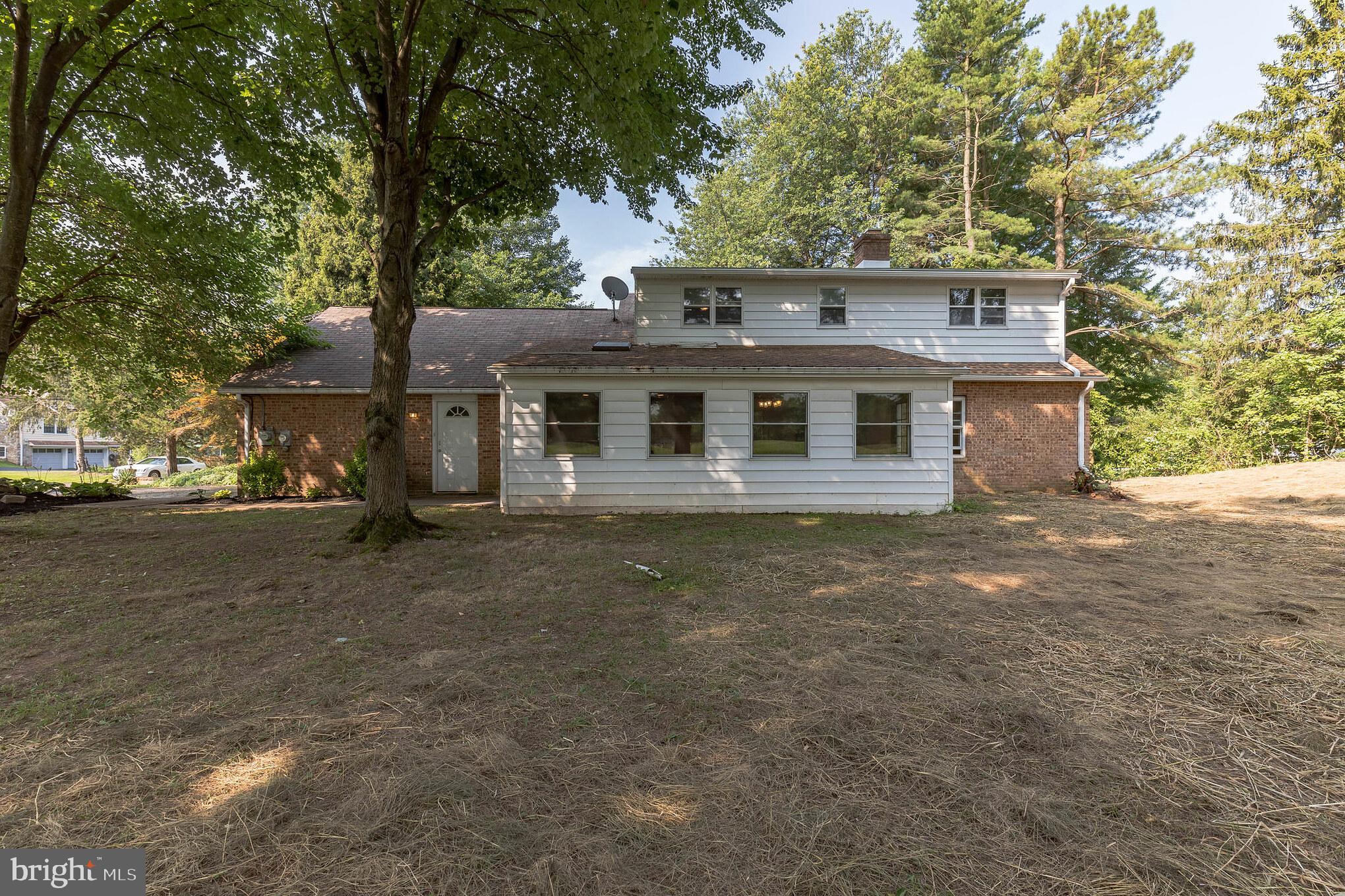 685 West Hoffecker Road Pottstown, PA 19465 - Photo 4 of 31