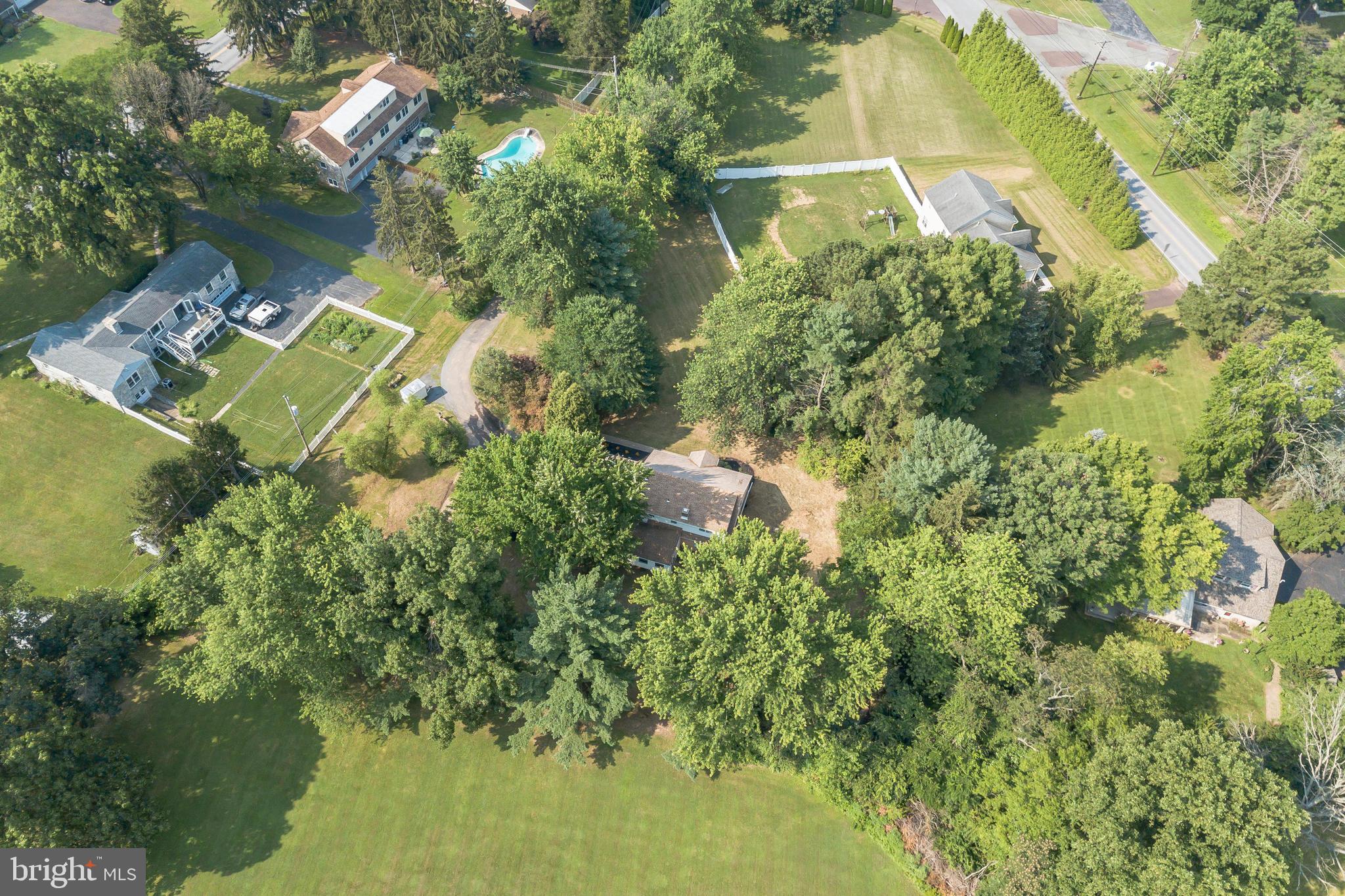 685 West Hoffecker Road Pottstown, PA 19465 - Photo 8 of 31